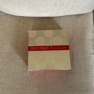 Ellen Tracy Contour Gift Set